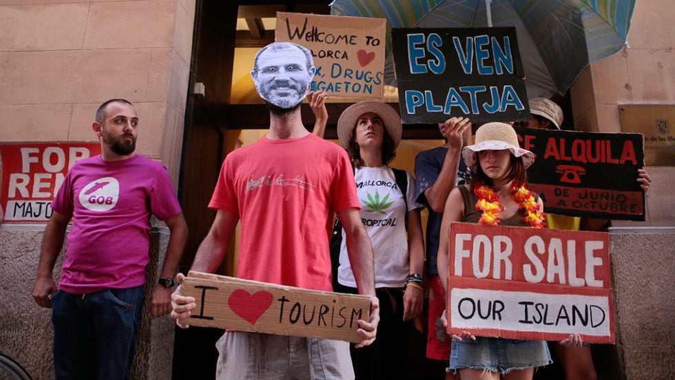 spain protest mallorca